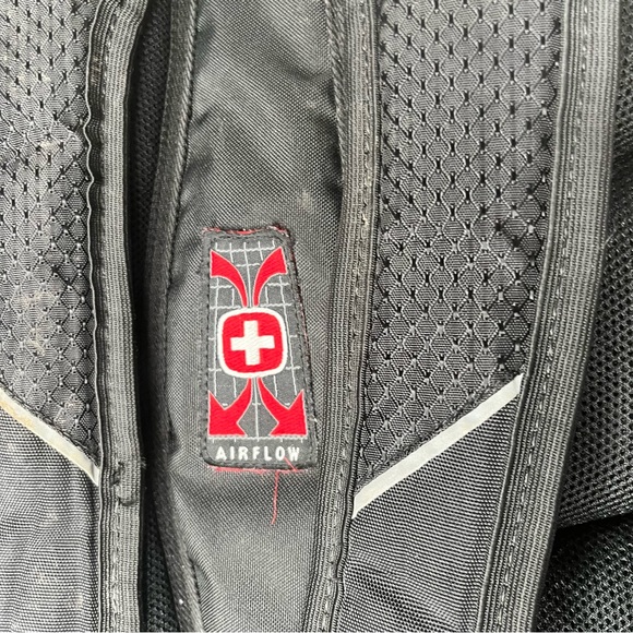 Swiss Gear Laptop BackPack 18.5 inch - Picture 5 of 10